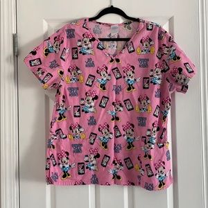 Scrub top size large